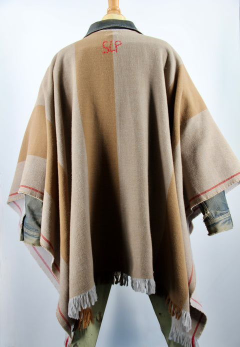 PONCHO ZEZERE IN 50% ORGANIC COTTON AND 50% SHEEPWOOL